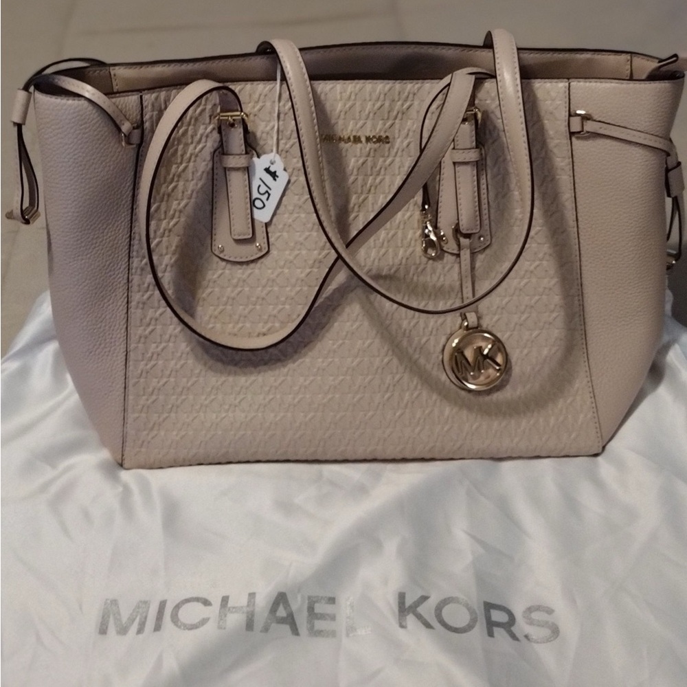MK PURSE
